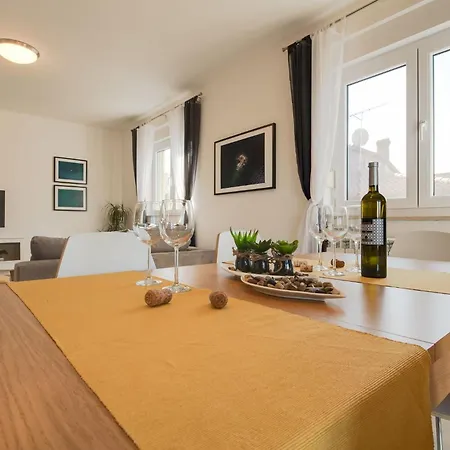 Holiday home Cera Fuer 8 Personen In