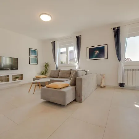 Cera Fuer 8 Personen In Holiday home
