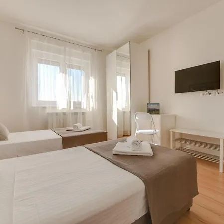 Cera Fuer 8 Personen In Holiday home